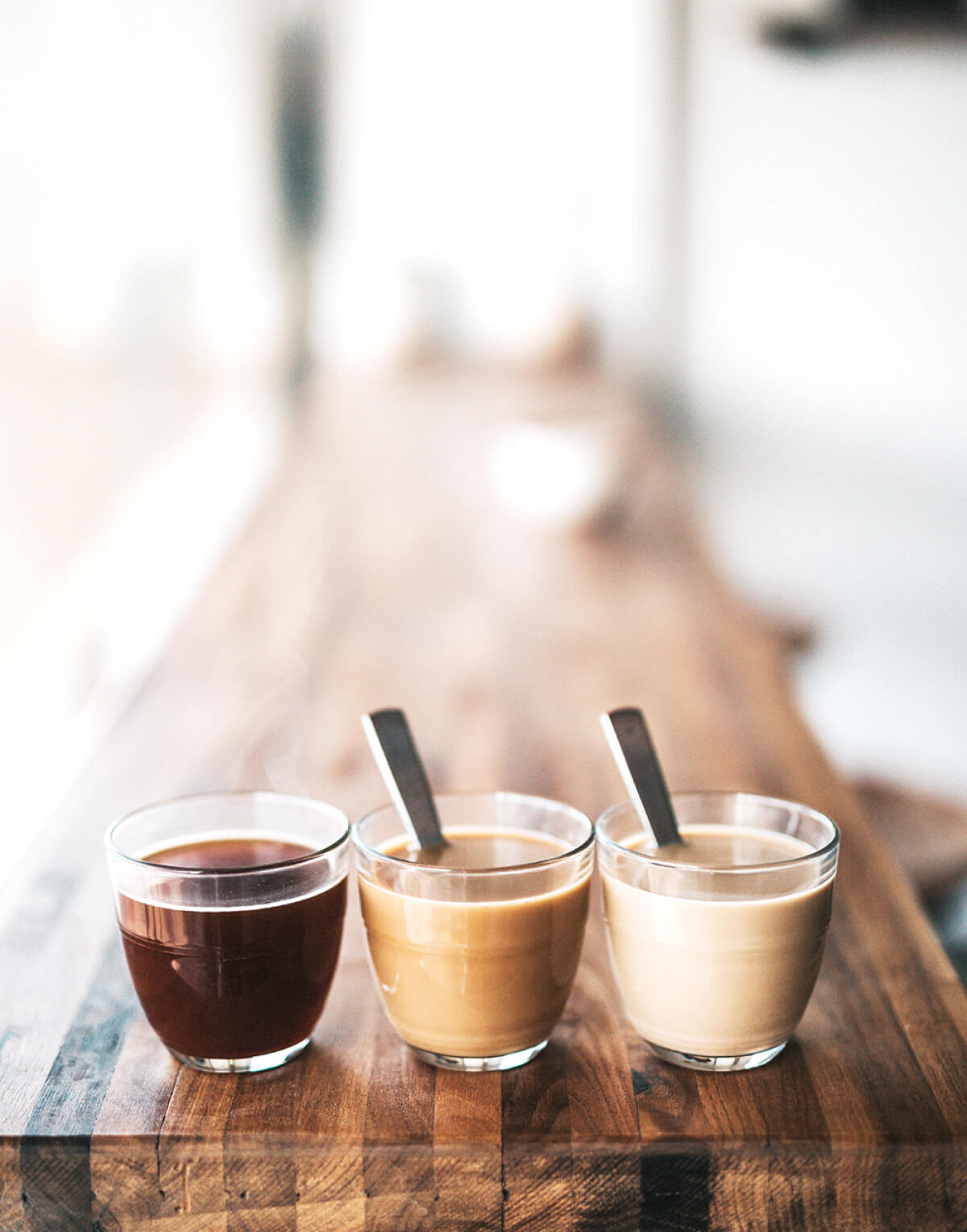 3種類のコーヒーが並んでいる